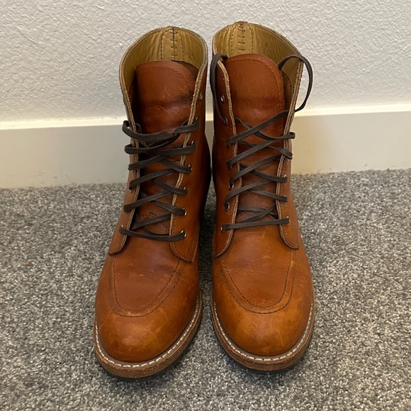 Women’s Red Wing Clara Heritage Brown Leather Boots - Picture 2 of 7
